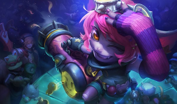 Redeemed Riven - Skin Spotlight - League of Legends