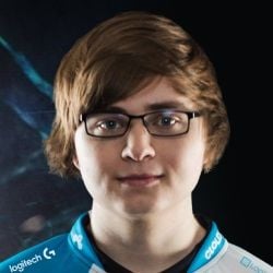 sneaky c9 pic